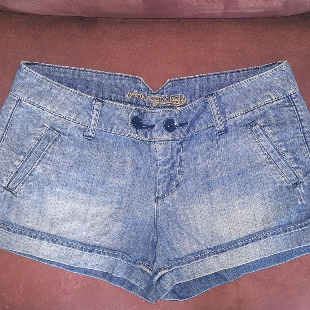 American Eagle Denim Shorts sz 6 Vintage Soft Feel